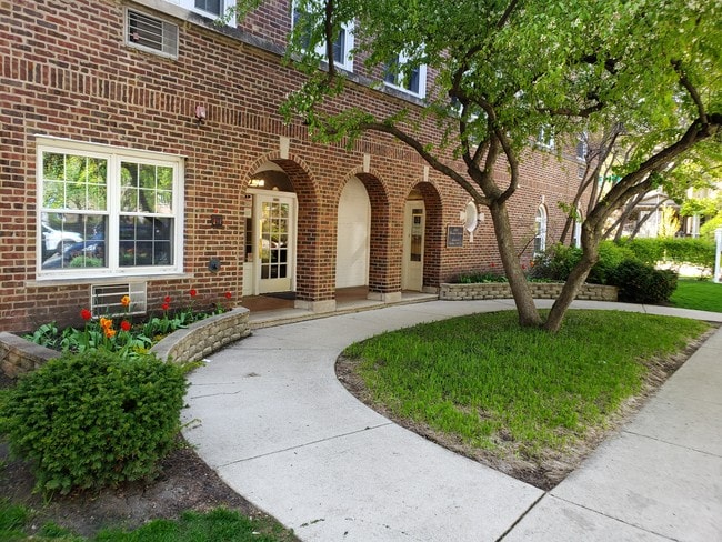 Photo - 1940 Sherman Ave.