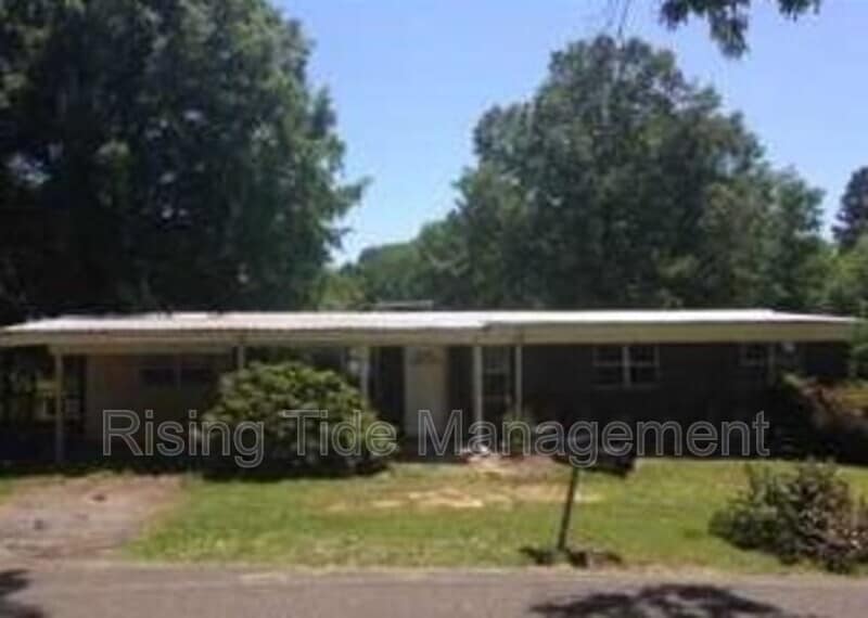 Photo - 405 Minor Rd