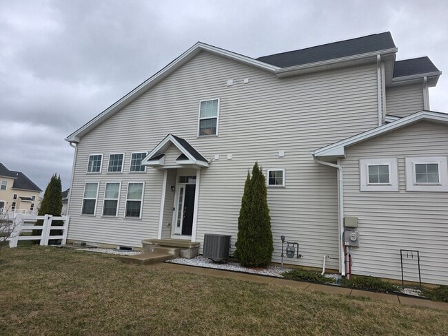 Photo - HYETTS CROSSING TWINHOME