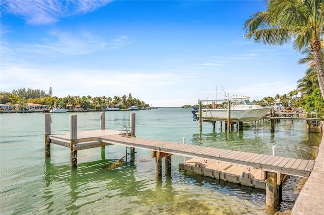 Photo - 1170 S Biscayne Point Rd