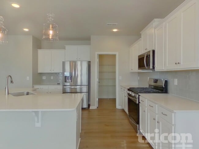 Photo - 5789 Oak Br Cir