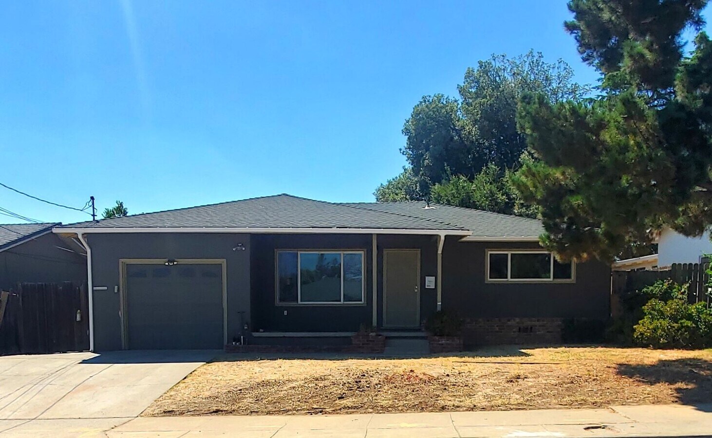 Single story 4/2 with a large backyard clo... - Single story 4/2 with a large backyard clo... Casa