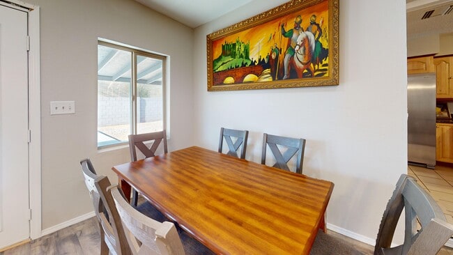 Building Photo - 2080 E Greenway Dr