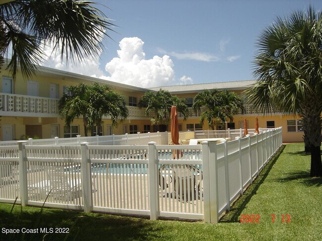 7801 Ridgewood Ave Unit 30