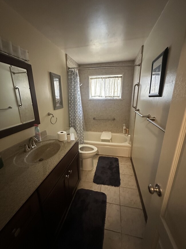 Photo - 6542 Teller St