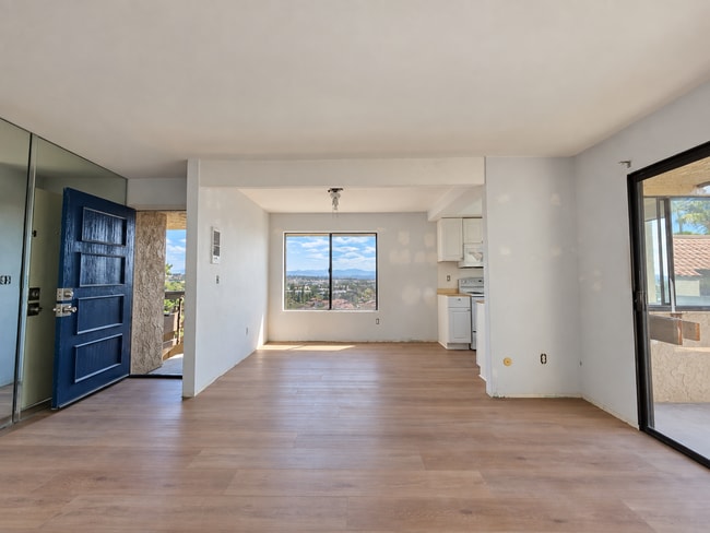 13787 Mango Dr