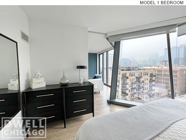 Photo - 1315 S Michigan Ave