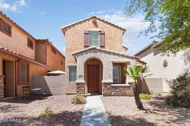 Photo - 10 N 88th Ave House