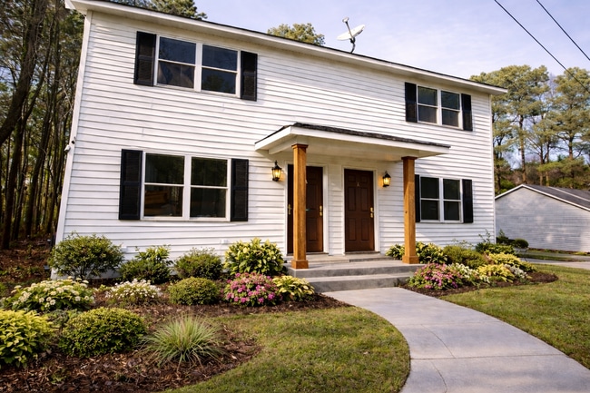 Building Photo - 846 School Rd