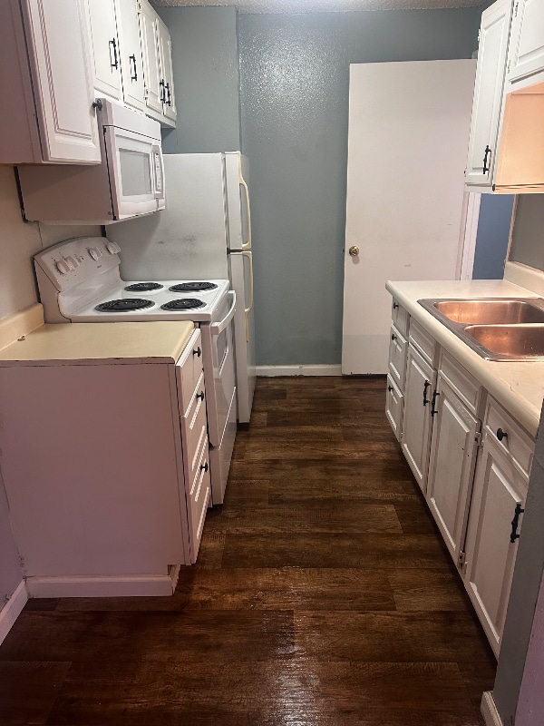 Photo - 635 10th Ave