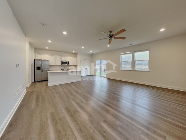 Photo - 9103 Henley Ave