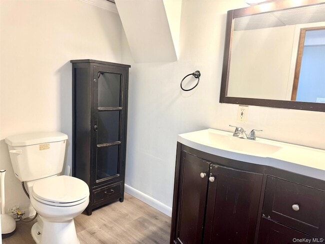 Photo - 27 Blydenburgh Rd