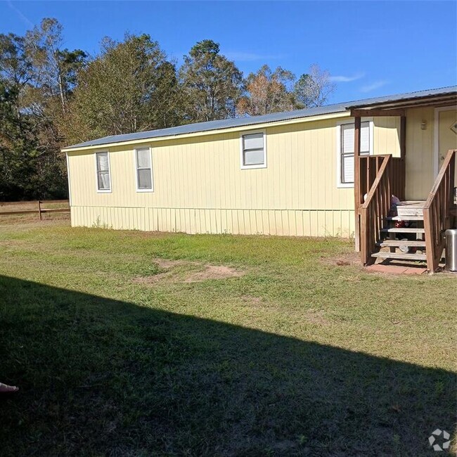 Building Photo - 16223 Southern Pines Dr Rental