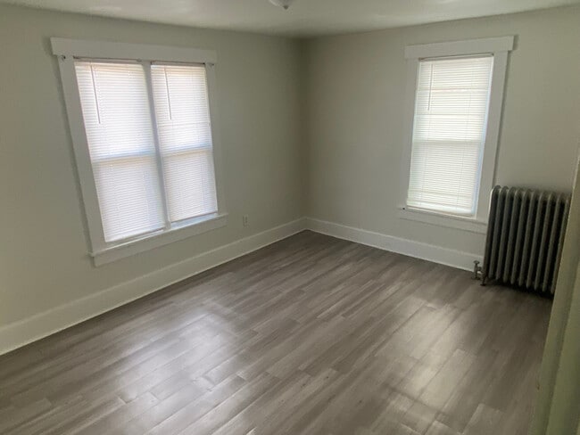 223-225 Fairfield Ave Unit 223