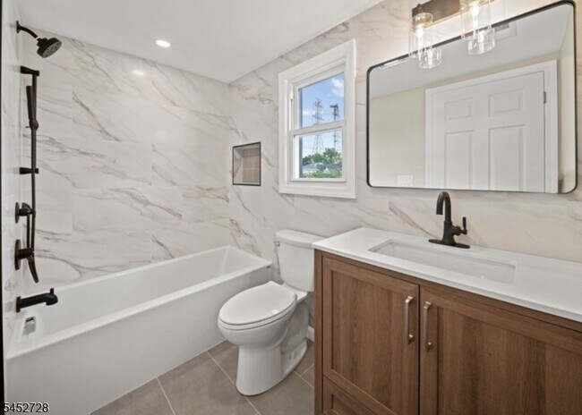 Photo - 71 Moore Pl