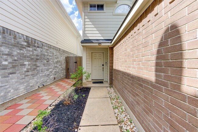 Photo - 19334 Strathmore Pl Ln