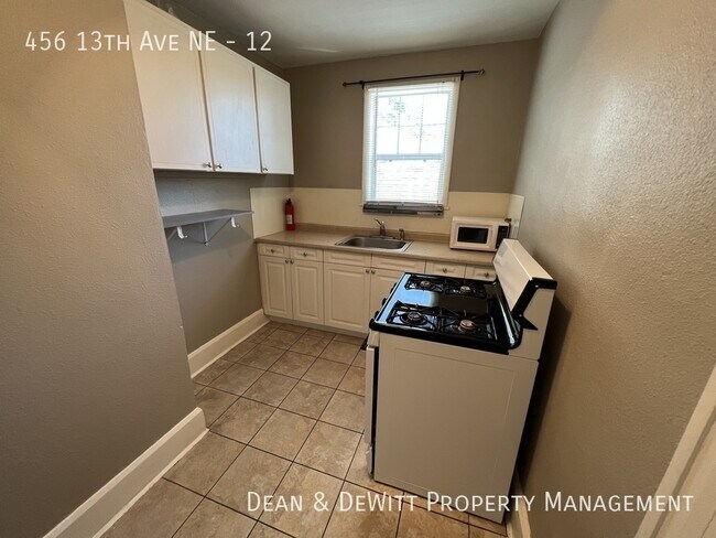 Photo - 456 13th Ave NE Unidad 12