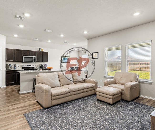 Photo - 7209 Llano Dr