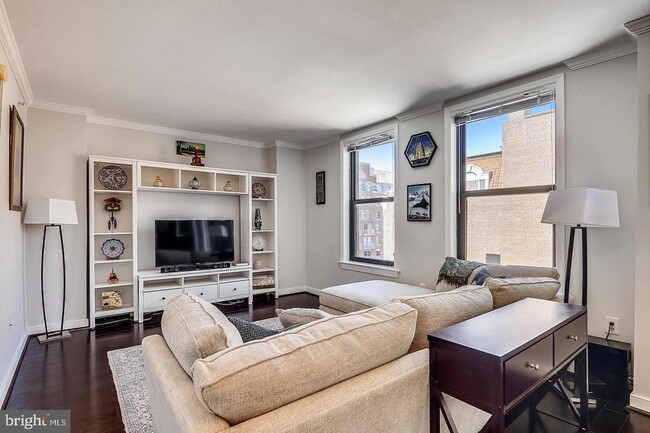 Photo - 631 D Street NW Unidad 934
