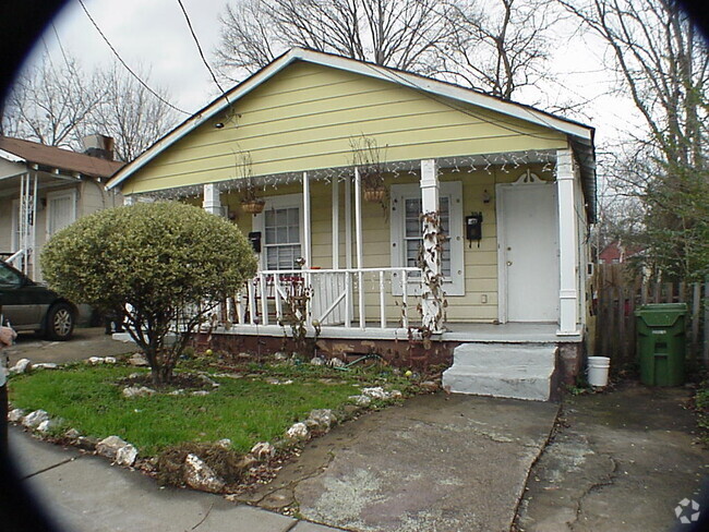 Building Photo - 70b Chester Ave SE Rental