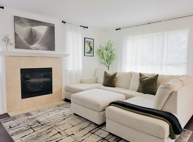 Photo - Spacious 3-Bed, 2.5-Bath Townhome in Prime Puyallup Location