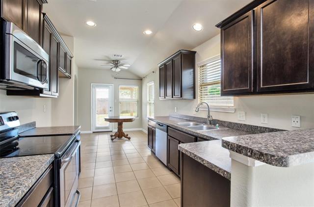 Photo - 604 Elm Grove