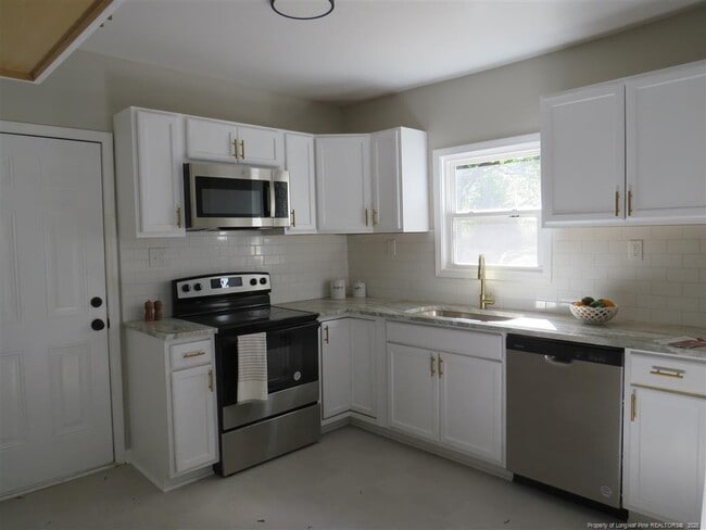 Photo - 5112 Cannon St