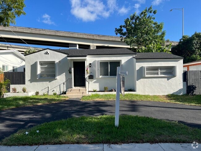 Building Photo - 736 NW 41st St Rental