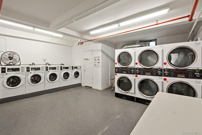 Building Photo - 3600 Fieldston Rd Unit 3E