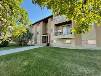 Pinecrest Apartments