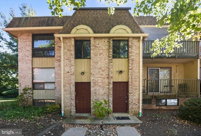 Building Photo - 356 Saybrook Ln Unit B