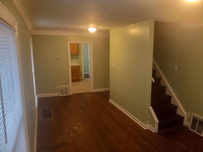 Photo - 24833 Bennett St