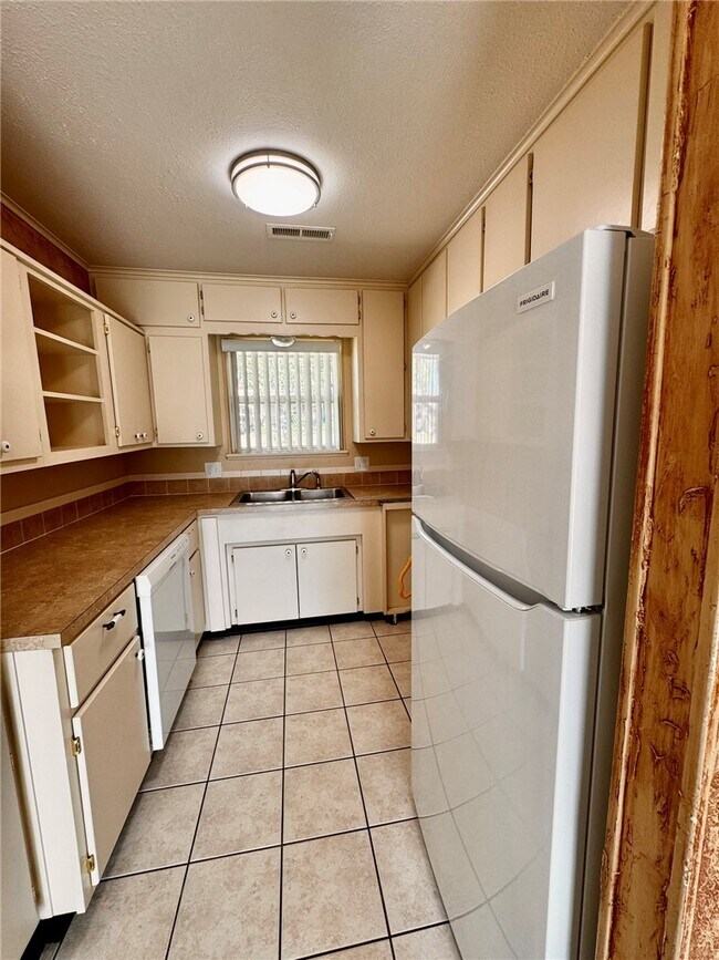 Photo - 1821 S Beth Dr