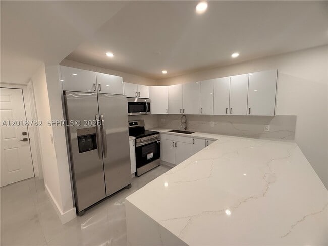 6070 W 19th Ave Unit 315