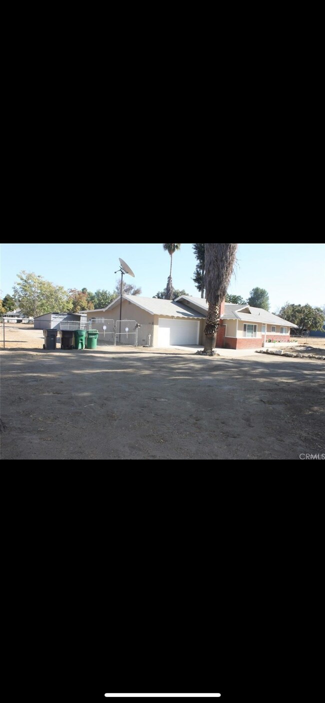 Photo - 25882 Soboba St