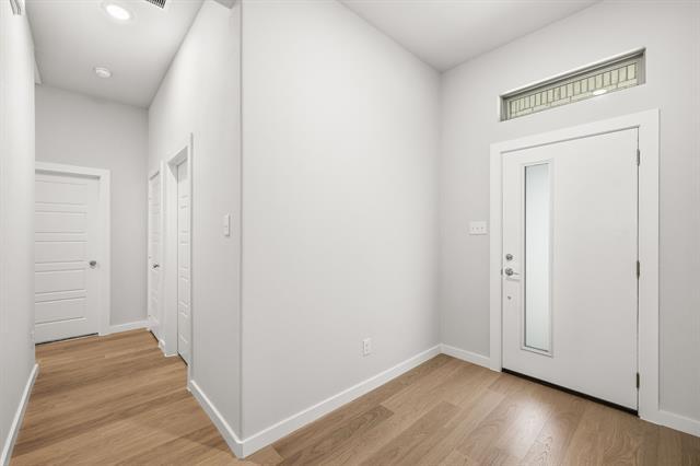 Photo - 405 Green Gables Dr