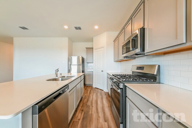 Photo - 5416 Montrose Dr