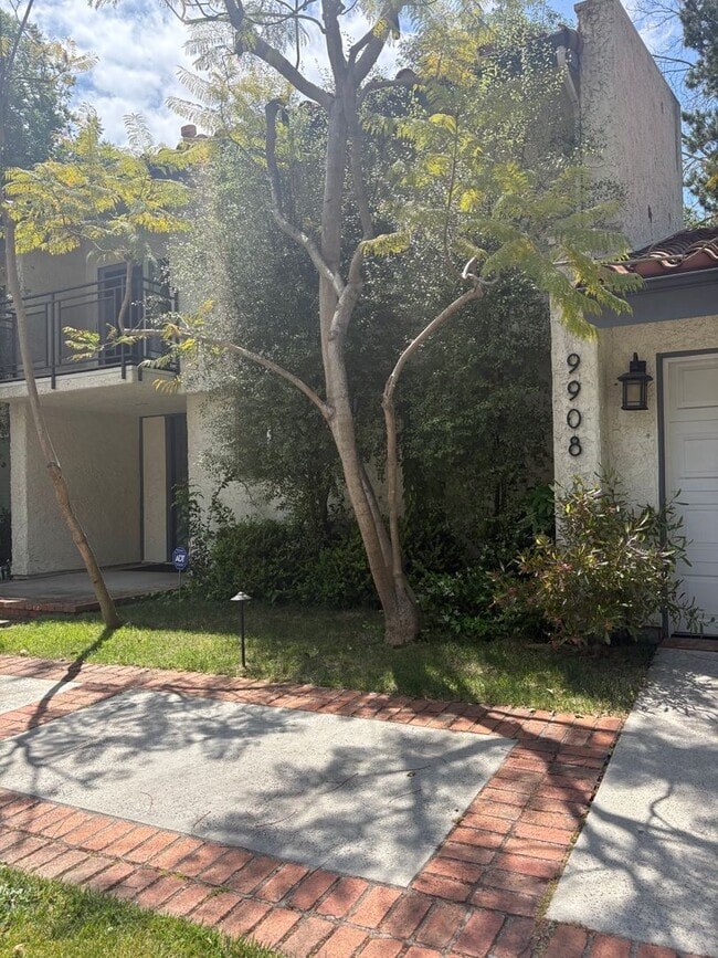 Photo - Elegant Beverly Hills Living | 2 Bed + Study or office  | 3 Bath | Pool & Spacious Yard