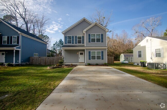 Building Photo - Gorgeous Home rental in Carrolton!