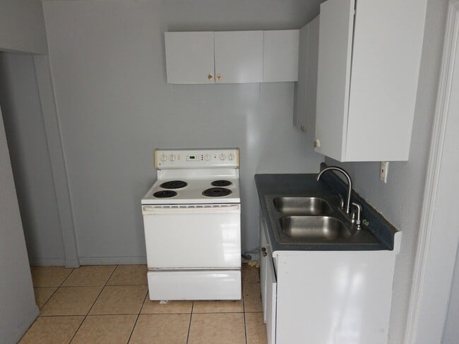 Photo - 901 W Anderson St