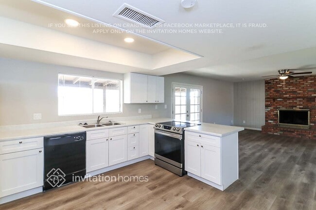 Photo - 4221 W Paradise Dr