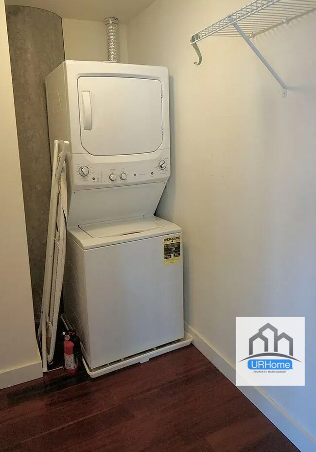 Photo - Elevated City Living: Expansive 2-Bed, 2-Bath Condo in Portland – Parking & Most Utilities Included!