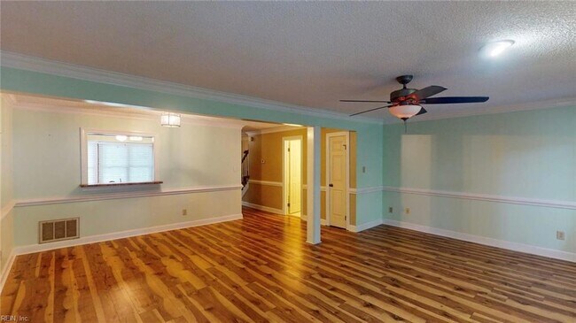 Photo - 742 Lord Dunmore Dr