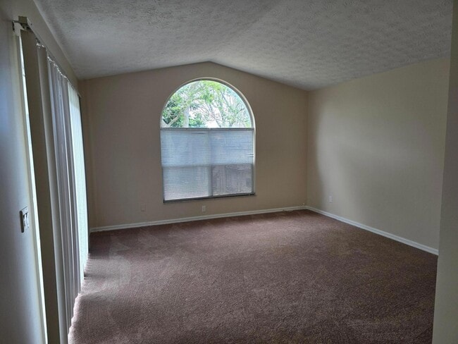 Photo - 2601 SE Creston Ln