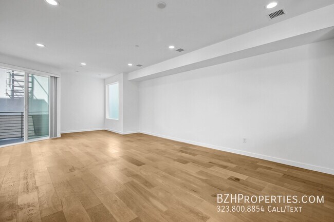 Photo - 1240 Gordon St