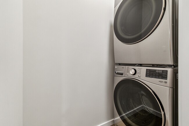 Photo - 20748-20724 24 Ave NW Unit Bsmt