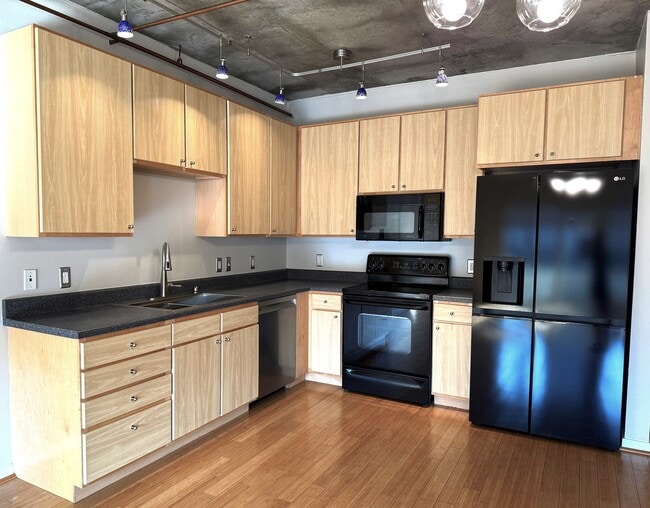 Kitchen - 1475 Delgany St Unit 206