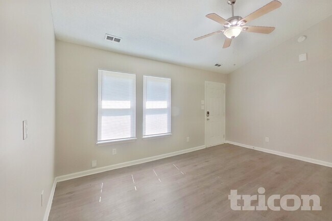Photo - 1224 Settles Bridge Ct