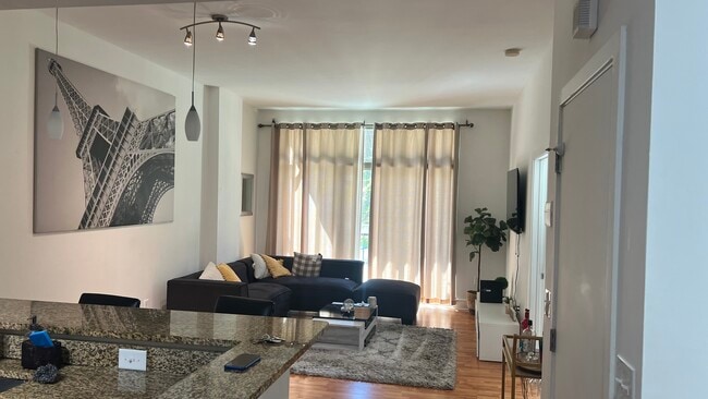 Photo - 171 Auburn Ave NE Unit 115