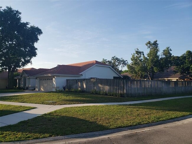 Photo - 6639 Hatteras Dr